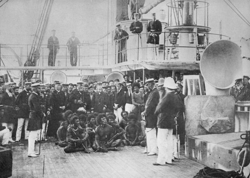 HistPOM-06-1884 .jpg - British navy in Hood Bay 1884 (source: https://sites.google.com/site/moresbyhistory/; accessed: 3.2.2013)